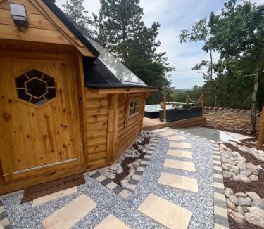 Cahors Cabin | Kota Évasion & Spa