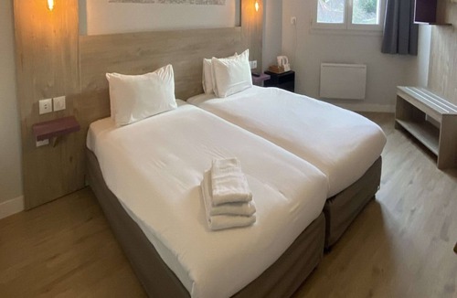 Saint-Fargeau-Ponthierry Hotel | Kyriad Saint Fargeau Ponthierry Apollonia