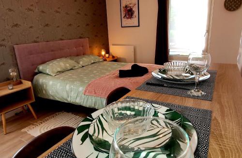 Melun Apartment | L' Écrin de Jade