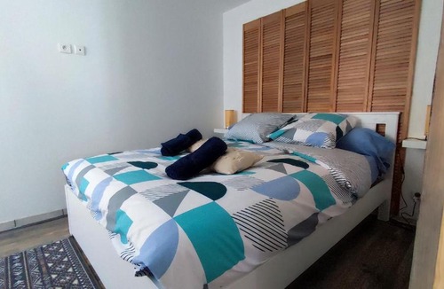 Montbrison Apartment | 'L' éphémère escale' appartement calme avec parking gratuit sur place