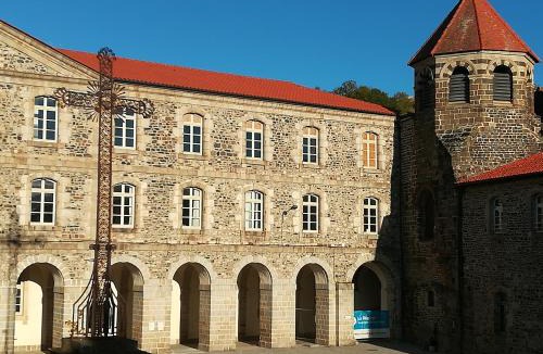 Le Monastier-sur-Gazeille Bed & Breakfast | l'île au Trésor : Chambre