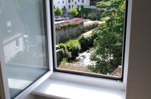 Quimperle Apartment | L'îlot Bleu Appartement T1 Dans une Maison D'artiste