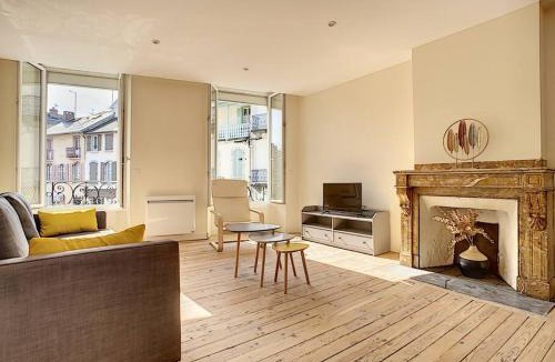 Bagneres-de-Bigorre Apartment | [L'ABBAT-JOUR] Le Béryl Plein Sud Thermes