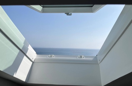 Plougonvelin House | "L'Abri côtier", exceptional location on the cliff with 180° sea view.