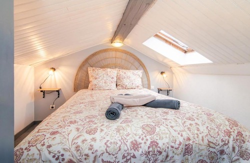 Vienne Apartment | 'L'Acacia' Design Cocoon, Historic Heart of Vienna