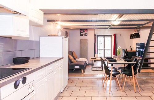 Vienne Apartment | 'L'Acacia' Design Cocoon, Historic Heart of Vienna