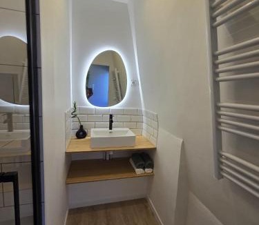 Croissy-Beaubourg Apartment | L'ancienne ferme du château entre Paris et Disney