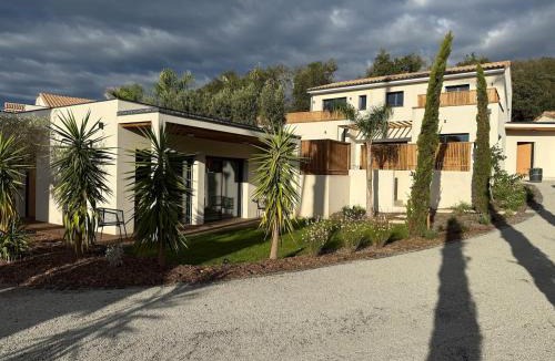 Vives House | L'Annexe de la Subérine
