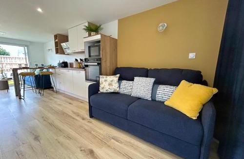 Larmor-Plage Apartment | L Annexe studio avec terrasse proche des plages et casino