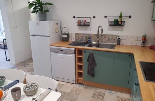 Jarrie Apartment | L' Aparté Nature; gîte for up to 6 people between mountains and countryside