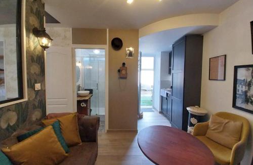 Carentan Apartment | L'appartement LIBERTE immersion dans les années 40
