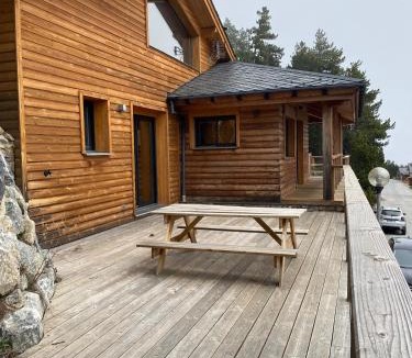 Les Angles Ski Chalet | L'Art Chalet Les Angles