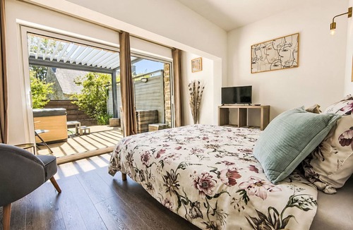 Surzur Apartment | "L'Aube" - privates SPA - ruhig gelegen by Interhome