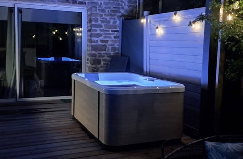 Surzur Apartment | "L'Aube" - privates SPA - ruhig gelegen by Interhome