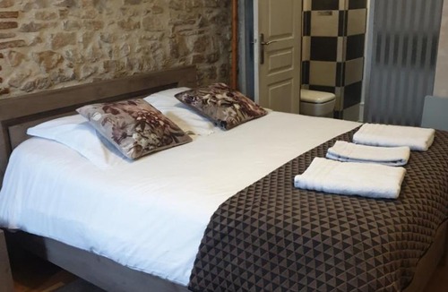 Saint-Amand-Montrond Hotel | l'authentique