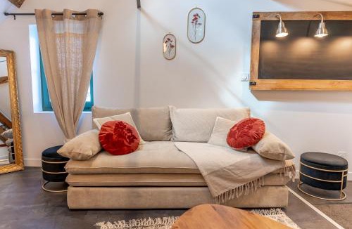 Coulommiers Apartment | L'authentique, Chic, relaxant et entrée autonome