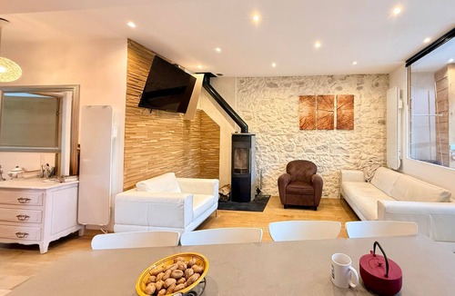 Villard-de-Lans Apartment | L’Authentique du Vercors – Spacious Modern Wood-Style Apartment with Mountain Views