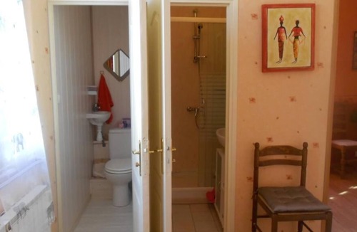 Saint-Nicolas-des-Motets Bed & Breakfast | L'eclipse