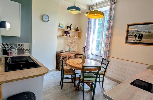 Verzeille Apartment | L'ECRIN DE POMMAYRAC, Apartment Nature, Terrace & Horses, near Carcassonne