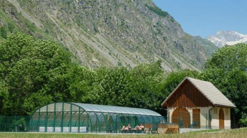 La Chapelle-en-Valgodemard Apartment | L'Edelweiss 3 - Piscine - WIFI