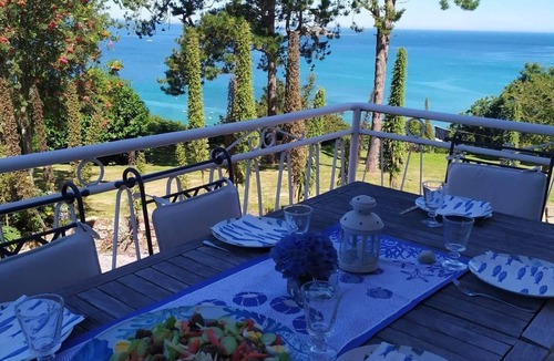 Louannec House | L'ENVIE DU LARGE: charming rental sea view, pink granite coast