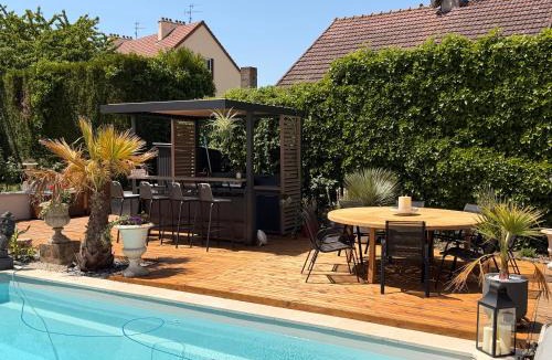 Verdun-sur-le-Doubs Bed & Breakfast | L'ESCALE Chambres et table d'hôtes