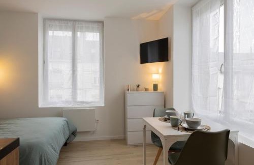 Lanester Apartment | L'escale verte - Studio - wifi- proche centre ville - gare