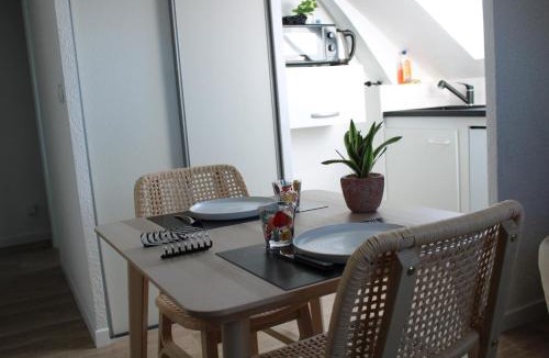 Laval Apartment | L'escale - wifi, proche du centre-ville