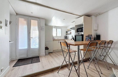 Communay Apartment | L'Espérance - T2 avec terrasse et parking privé
