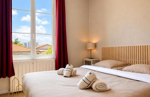 Roanne Apartment | L'Esprit Descartes