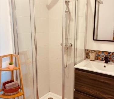 Vierzon Apartment | L Explorateur - T2 Vierzon quartier hopital