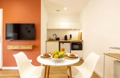 Dax Apartment | L Honorine Studio Terracotta Dax