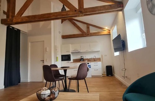 Pontivy Apartment | L'Imperial 8 - T2 - Centre ville - Dernier étage
