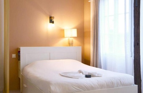 Chartres Apartment | L'imprévu