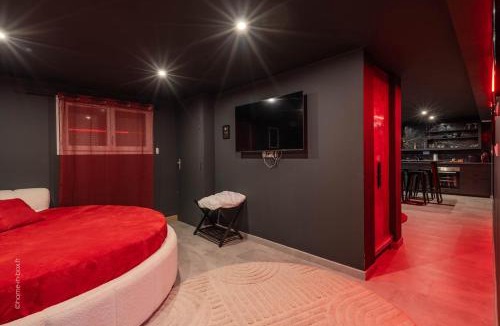 La Ferte-Gaucher Apartment | L'Interdit, Confort et Sensualité
