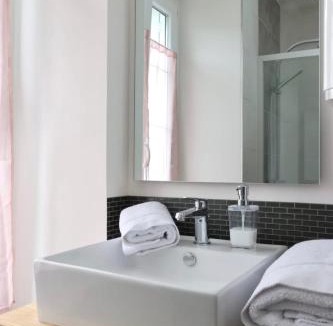 Pontivy Apartment | L'Ocre - Wifi - 400m centre Pontivy
