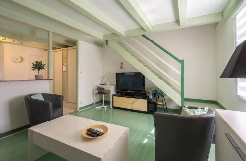 Saint-Just-Luzac House | L'olivier