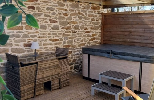 Surzur Apartment | "L'Orée" - privates SPA - ruhig gelegen by Interhome