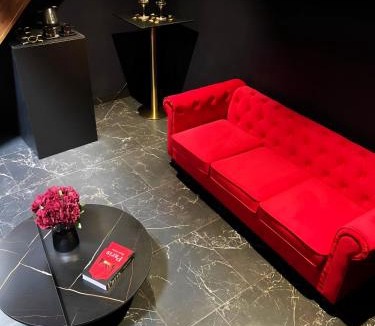 Flagy House | L'Orchidarium, maison élégante et romantique à Flagy - Loveroom en duplex