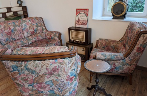 Gouarec Bed & Breakfast | "l'Orient-Express" in the Auberge des Trains Mythiques