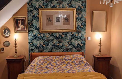 Gouarec Bed & Breakfast | "l'Orient-Express" in the Auberge des Trains Mythiques