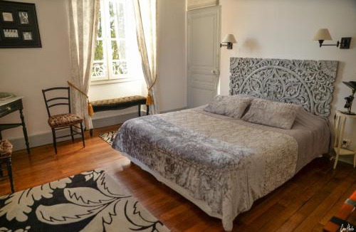 Bourges Bed & Breakfast | L'Oustal