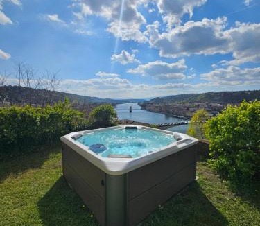 Vienne Apartment | La Bâtie - Jacuzzi - Vue - Amazing view - Parking privé