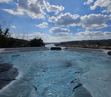 Vienne Apartment | La Bâtie - Jacuzzi - Vue - Amazing view - Parking privé