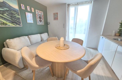 Vertaizon Apartment | La Bâtisse de Chignat #Charme#Parking
