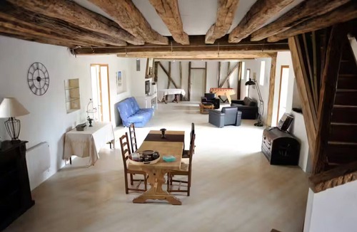 Pommeuse Bed & Breakfast | La Bergerie du Château de Pommeuse Ch. Tilleul
