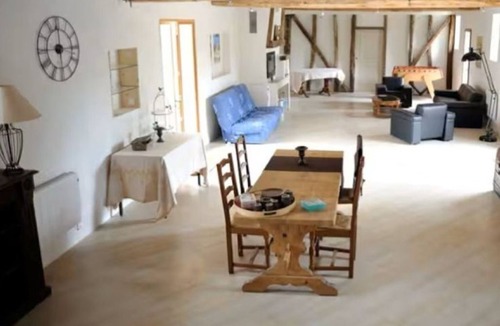 Pommeuse Bed & Breakfast | La Bergerie du Château de Pommeuse Ch. Tilleul