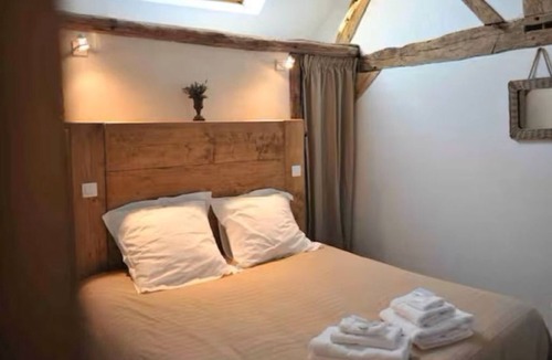 Pommeuse Bed & Breakfast | La Bergerie du Château de Pommeuse Ch. Tilleul
