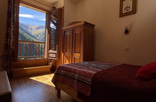 Saint-Veran Apartment | La Bianca - cozy and warm in wood 2**