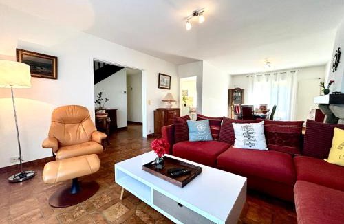 Queven House | La Bichonne, familial, golf et commerces à pied